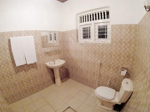 Igloo Airport Villa Katunayake